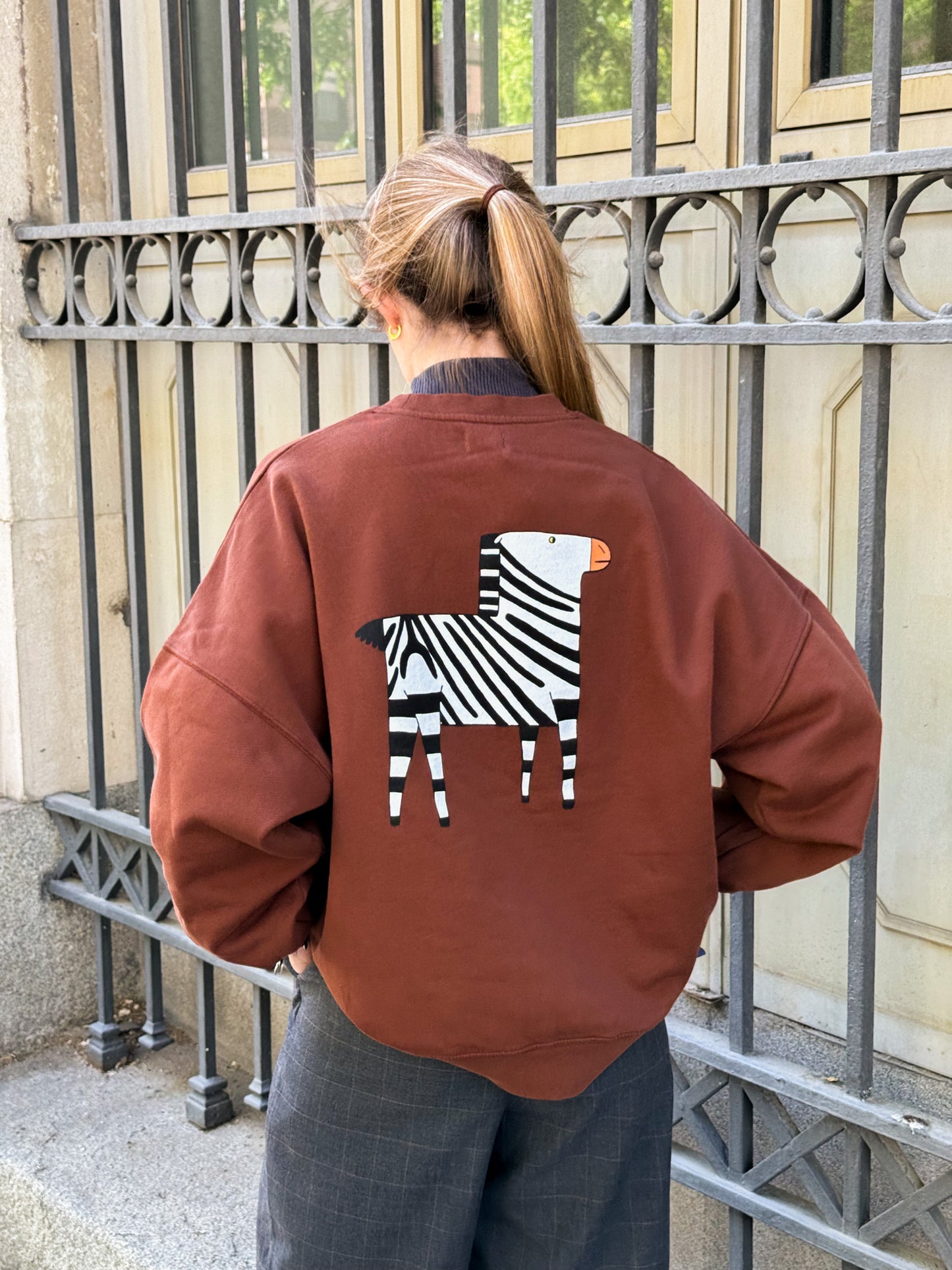 Sudadera Tabaco de Cebra Adultos