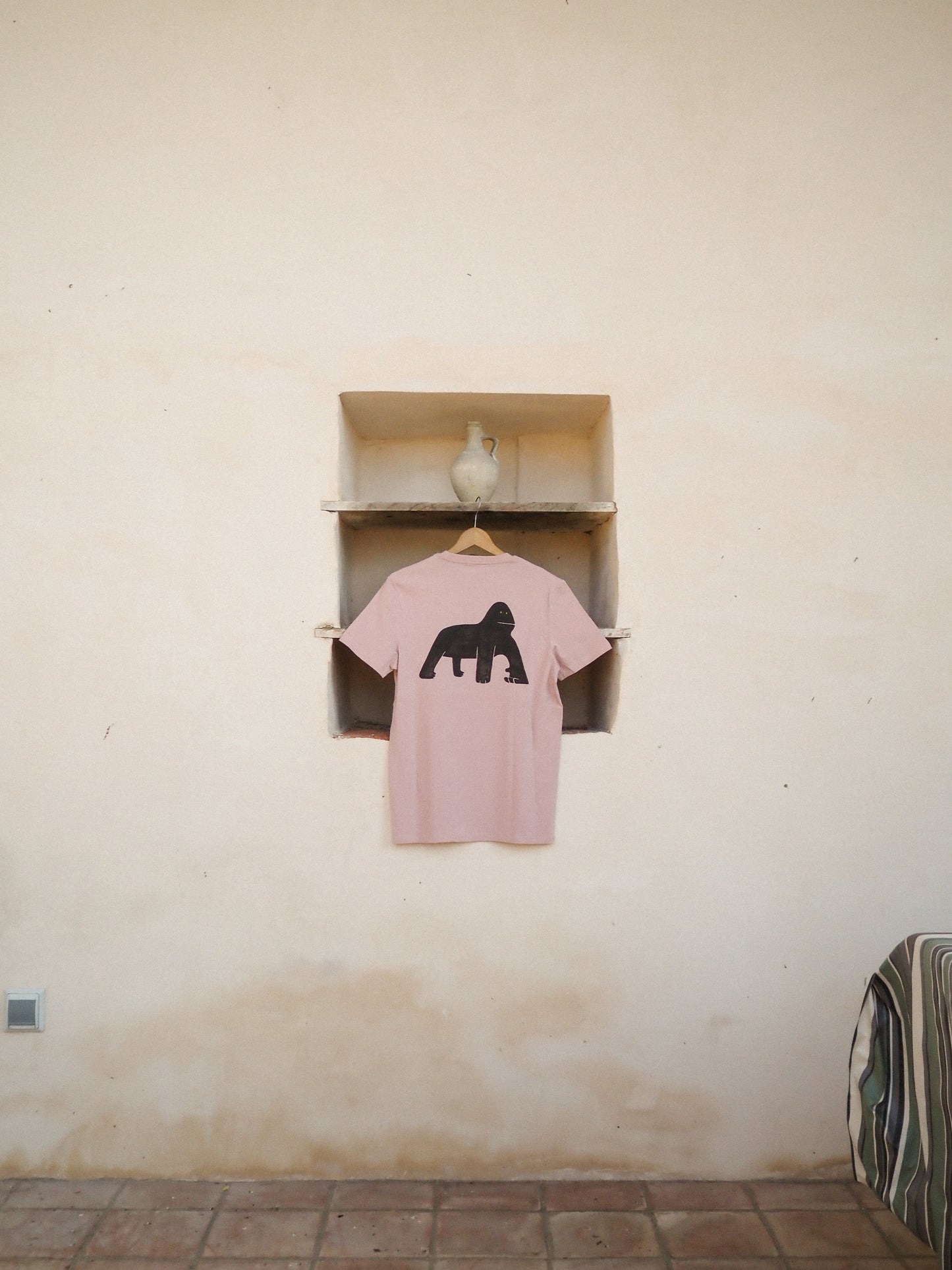 Camiseta Gorila Rosa